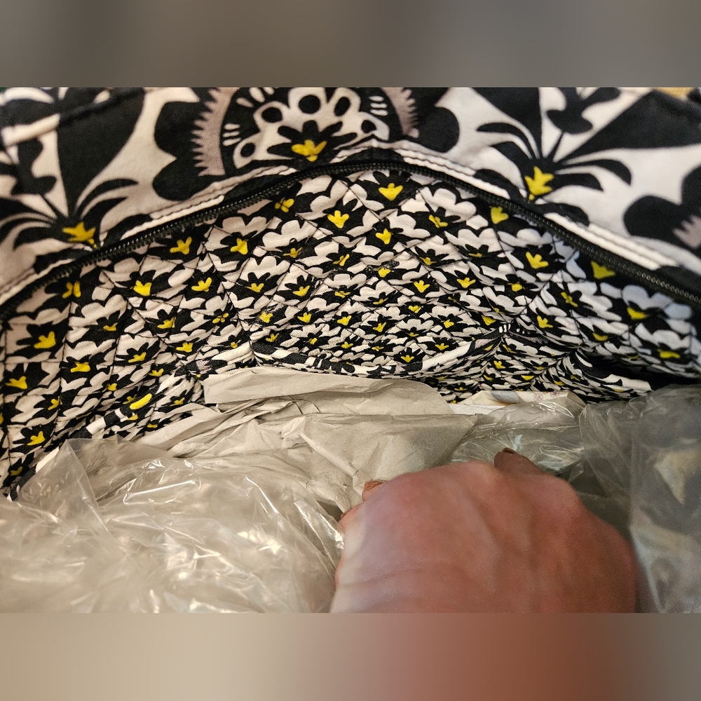 #007- VERA BRADLEY- Black, Yellow, and White Tote Bag - Picture 15 of 16